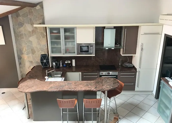 Sous Les étoiles, Centre Historique, Ajaccio Appartement *